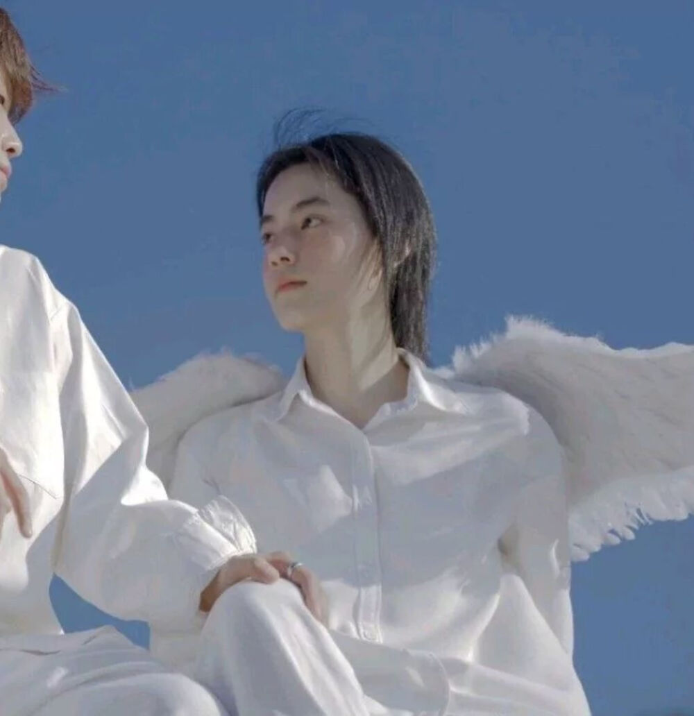 情侣头像 最感动的是他懂得你所有的口是心非。「侵权删」