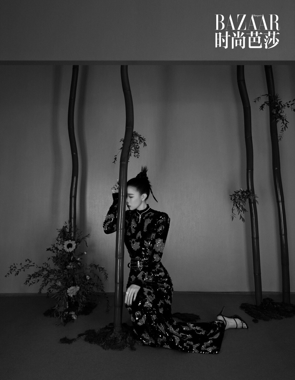 佘诗曼|时尚芭莎
20210319物料