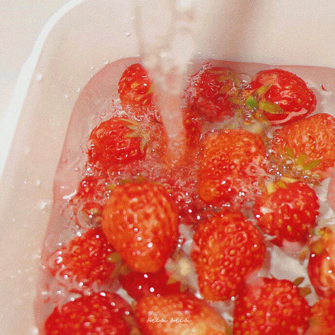 ᵂʰᵉⁿ ʸᵒᵘ'ʳᵉ ⁱⁿ ᵃ ᵇᵃᵈ ᵐᵒᵒᵈ, ᵍᵒ ᵗᵒ ᵗʰᵉ ˢᵘᵖᵉʳᵐᵃʳᵏᵉᵗ ᵗᵒ ʰᵉᵃʳ ᵗʰᵉ ᵍᵒᵒᵈ ⁿᵉʷˢ .
心情不好就去超市听好消息。