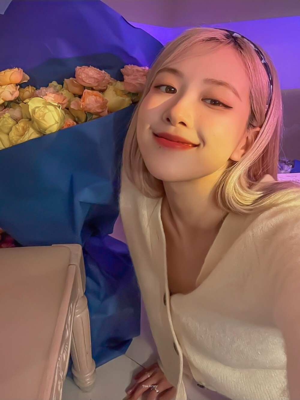 rose朴彩英壁纸背景图 ​