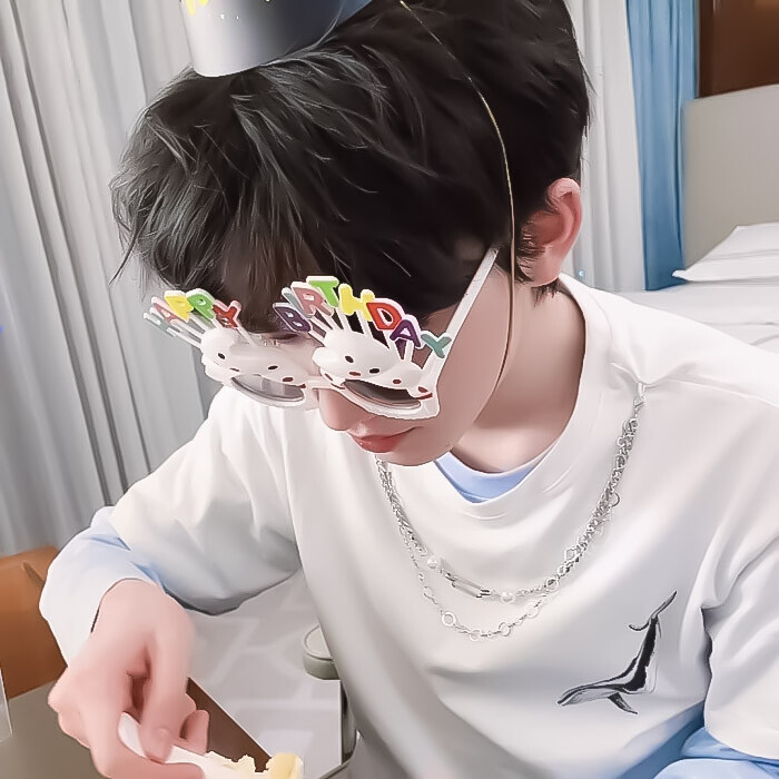 时代少年团 宋亚轩。
©️邮寄春风