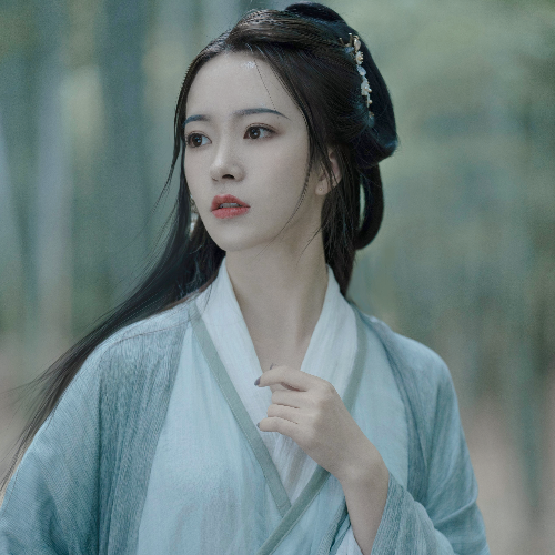 “四季花常在，九州事尽知。”
秦软玉の自截 禁二传二改
汉服头像/古风女头/古风真人