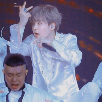 春日邮集·闵玧其