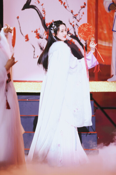 我会在每个有意义的时刻 远隔山海与你共存@袁冰妍