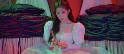 IRENE SEULGI 《Monster 》