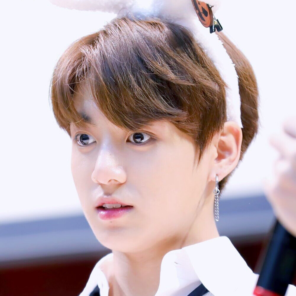 第一张RabbiKook_97
第二张morethanever_jk
第三张onthepath_97
第四张madein1997
第五张AUNT_POTATO_