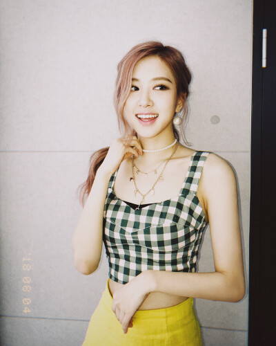 BLACKPINK 朴彩英ROSÉ