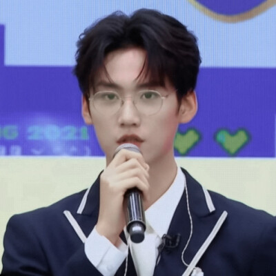 To
我喜欢他 四处碰壁 但却依然勇往直前的样子