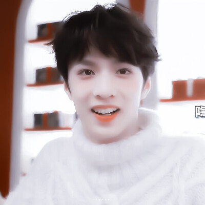 • 刘耀文
· Lynne