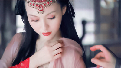 唐嫣 | 紫萱
cr:凉荔汽水