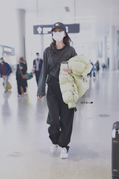 angelababy《理想照耀中国》，童英老师。