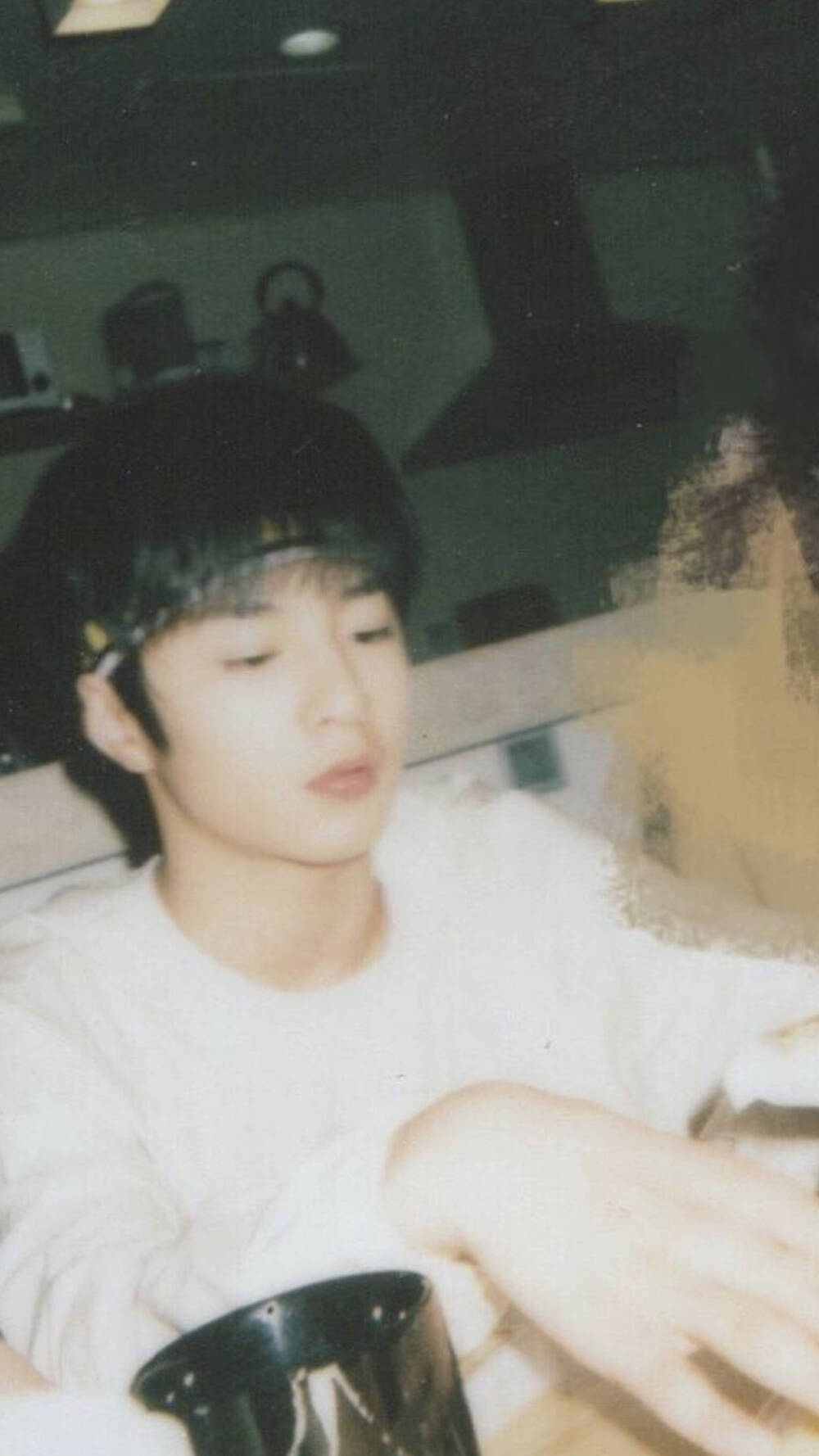 刘耀文 1拍立得
“凛冬散尽 星河长明