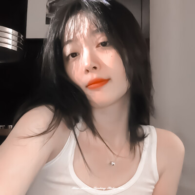 ◦ 漂 亮 不 是 原 罪 · 崔 雪 莉