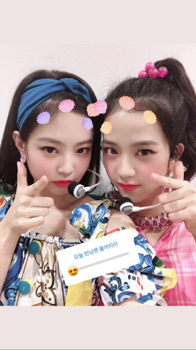 Jisoo & Jennie