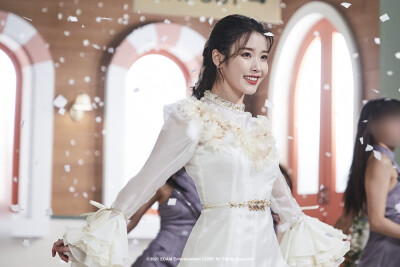 IU 李知恩 MV花絮图