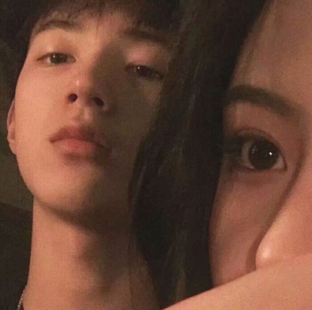 都快忘了你笑起来有多好看