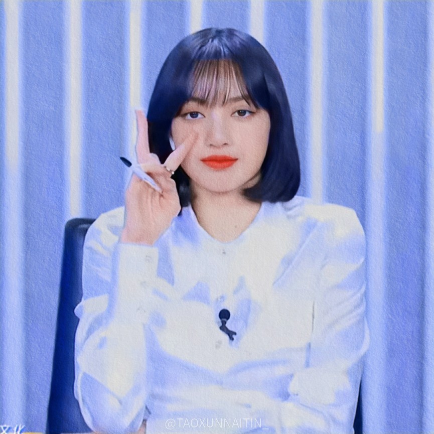 
“丁达尔效应出现的时候，光就有了形状.”
Lisa/林念肆