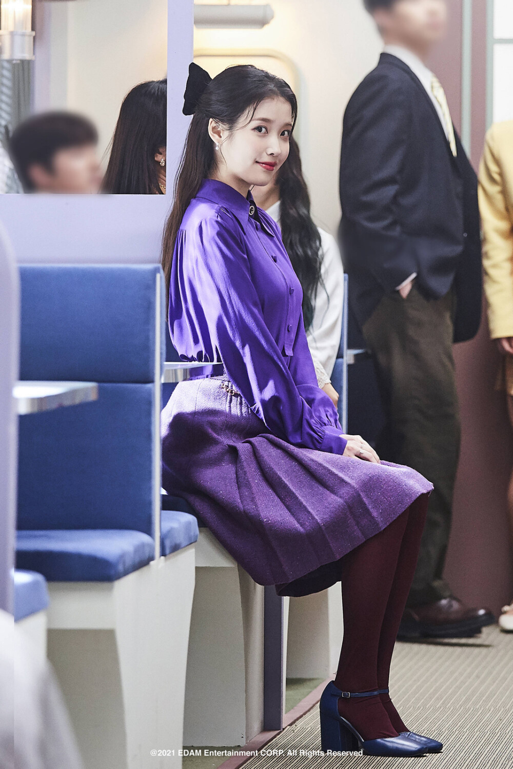 IU 〈LILAC〉