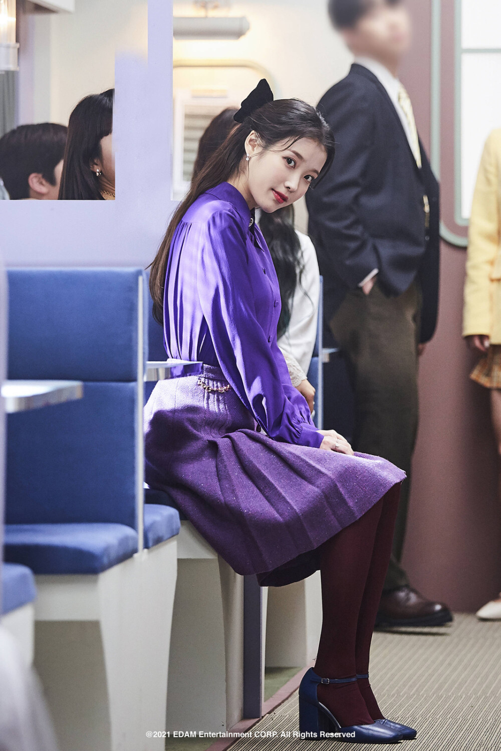 IU 〈LILAC〉