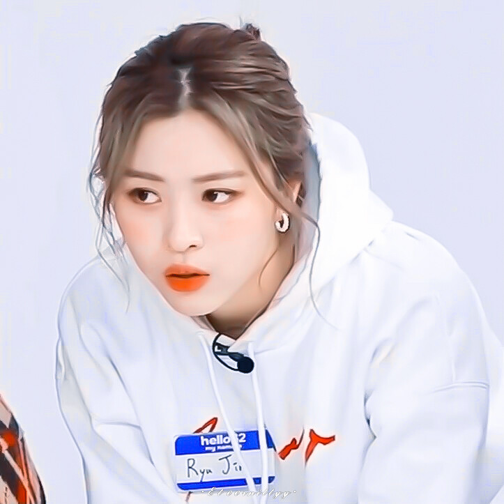 
曺柔理/本田仁美/申留真*cr.沈喃月
