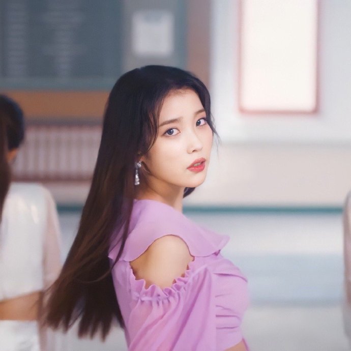  IU 正规五辑《LILAC》