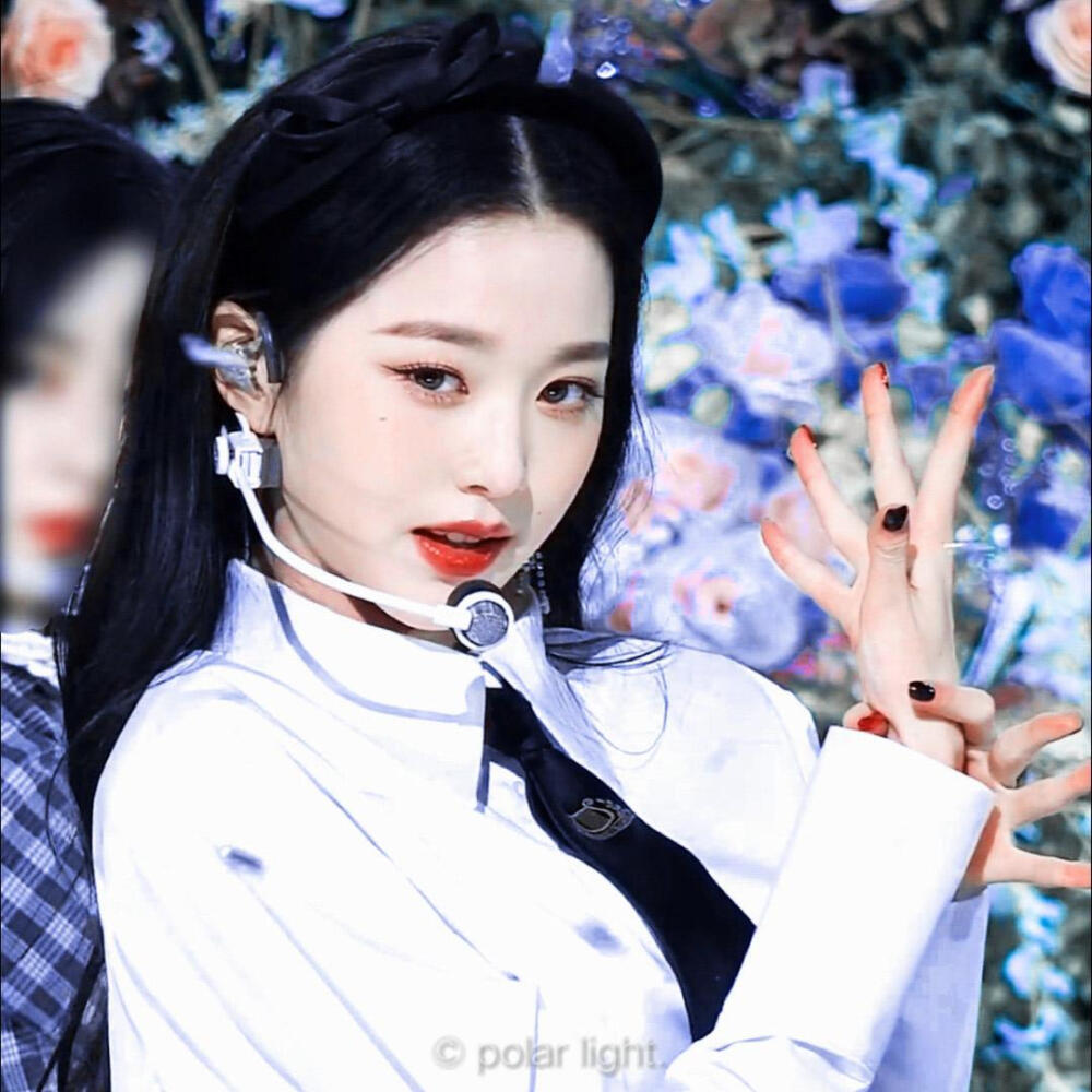 ‖天 鹅 公 主‖
张元英‖宋卿乐。
原图暮雨潇潇