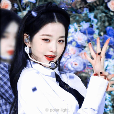 ‖天 鹅 公 主‖
张元英‖宋卿乐。
原图暮雨潇潇