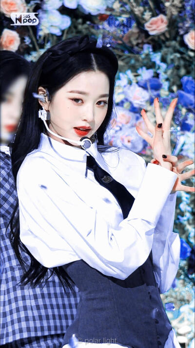 ‖天 鹅 公 主‖
张元英‖宋卿乐。
原图暮雨潇潇