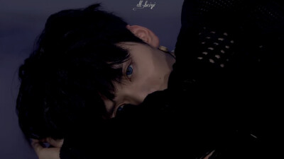 严浩翔剧情图，随便调的，有水印