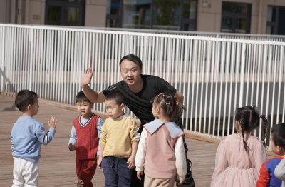 在石家庄有一所这样的幼儿园，一所让大人愿意做回孩子的幼儿园