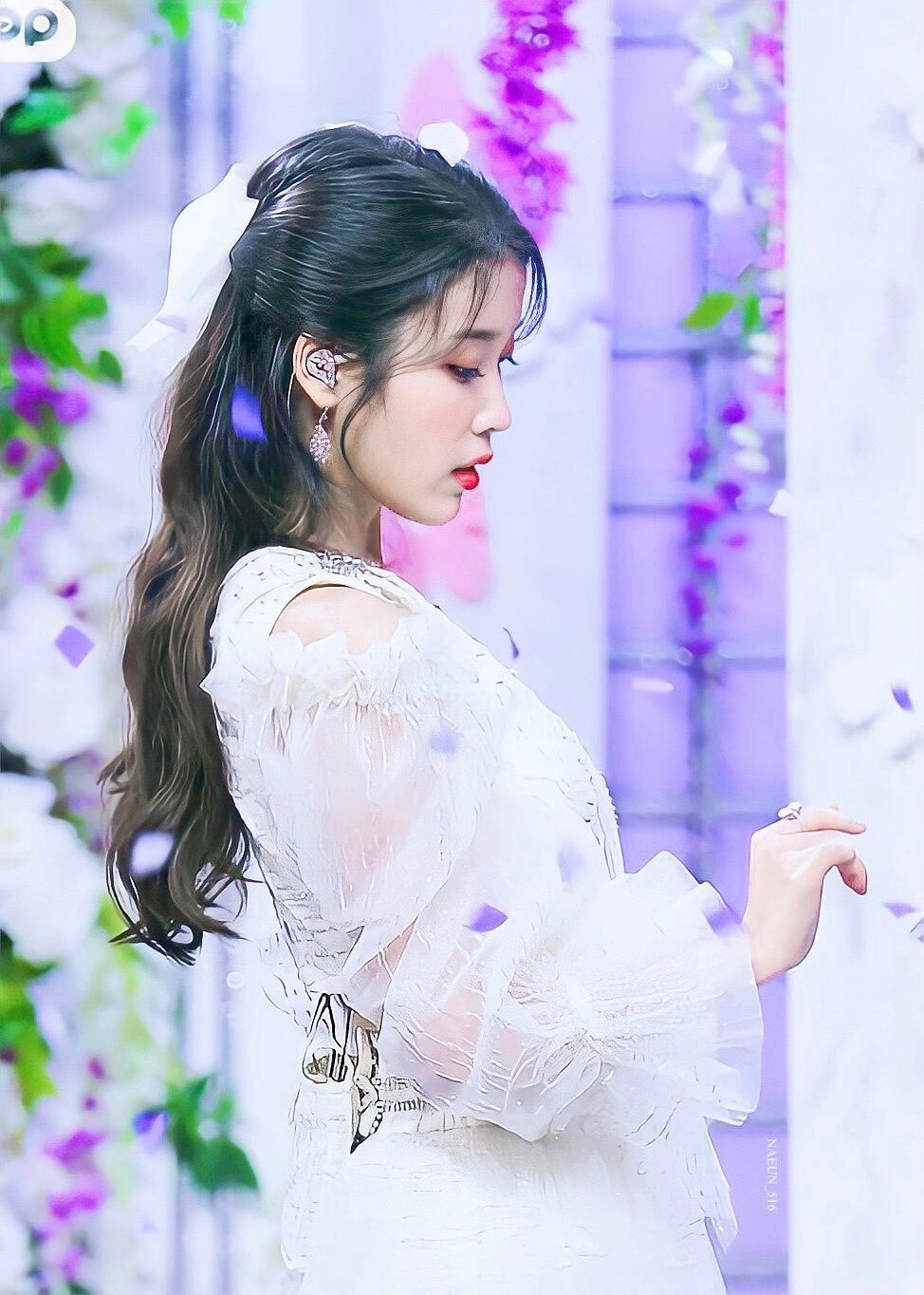 IU