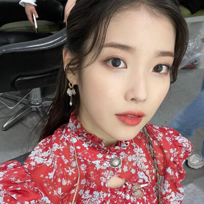 IU可二改6张丨十三幺套图可二改
抱图看介绍￤收藏点赞专辑