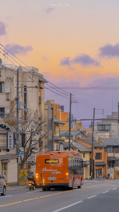 四方食事，不过一碗人间烟火。——汪曾祺