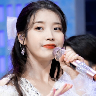 IU