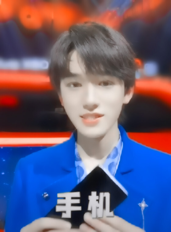 轩轩优越的脸蛋