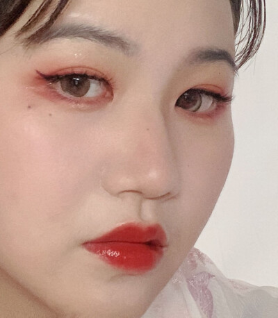 第一件汉服