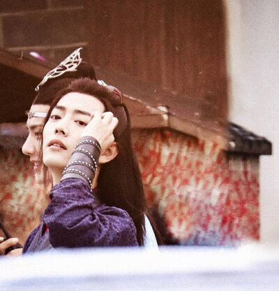 博肖头像 博君一肖