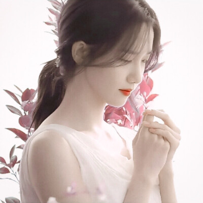 .林允儿.
_抱图看简介.