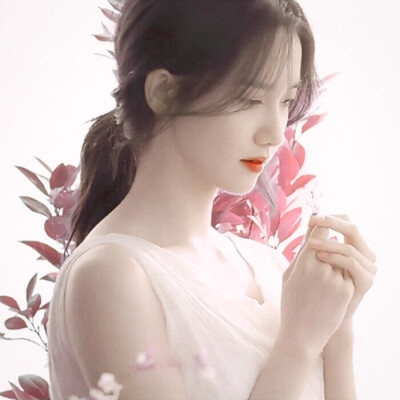 .林允儿.
_抱图看简介.