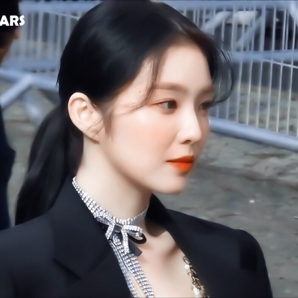 要表达情绪 而不是带着情绪表达
原璨鹤