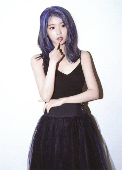 IU迷你五辑＜Love，Poem＞扫图