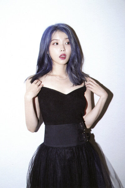 IU迷你五辑＜Love，Poem＞扫图