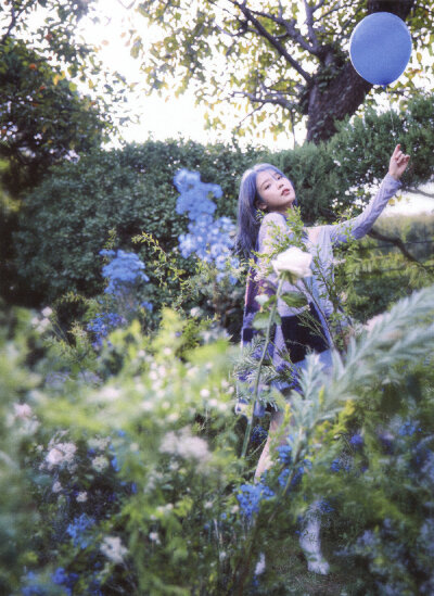 IU迷你五辑＜Love，Poem＞扫图