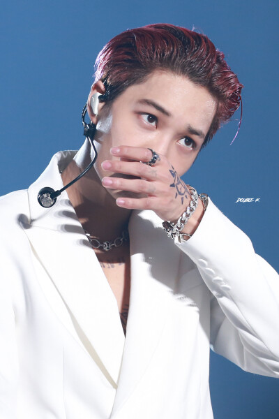 EXO 金钟仁 KAI
愚人节贺图