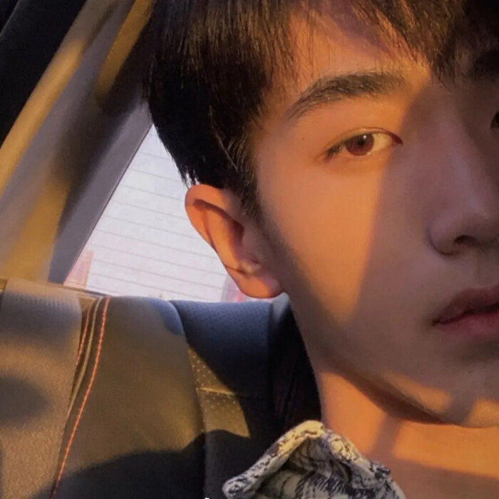 08君卿男生头像