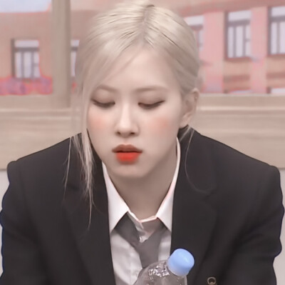 Roseanne Park 朴彩英
原截时姈