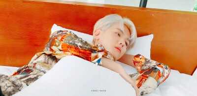 边伯贤 图cr：logo/网络 侵删