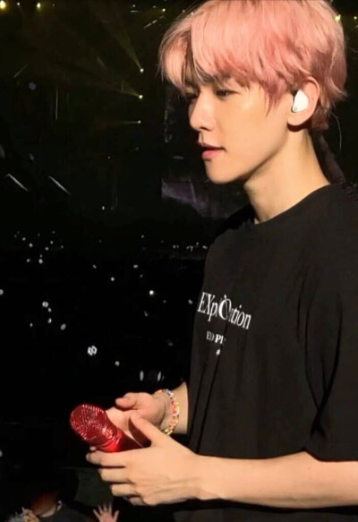 边伯贤 图cr：logo/网络 侵删