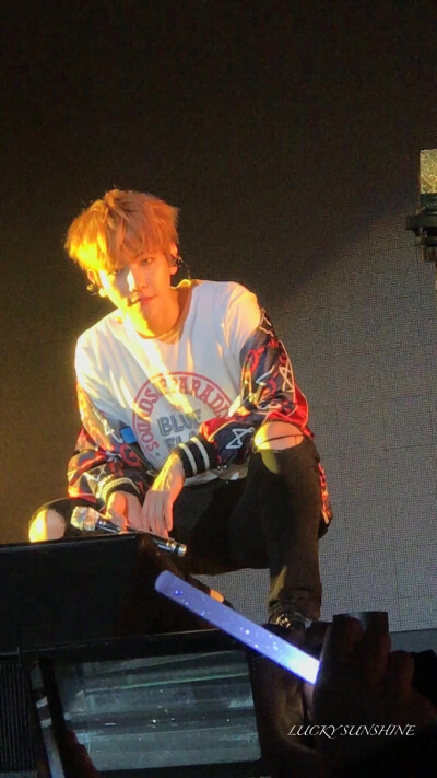 边伯贤 图cr：logo/网络 侵删