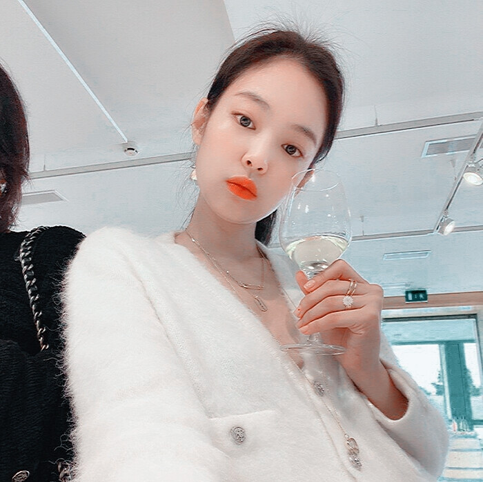 ·Jennie·
咔擦一声，记录下妮的可爱日常